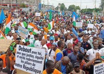 Afrique: Des milliers de personnes ont protesté à Abidjan contre un quatrième mandat d’Alassane Ouattara.