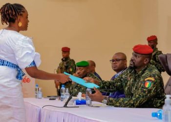 “Servir la République fut un honneur” : le message poignant de Fatoumata Binta Barry au Président Mamadi Doumbouya