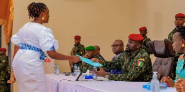 “Servir la République fut un honneur” : le message poignant de Fatoumata Binta Barry au Président Mamadi Doumbouya